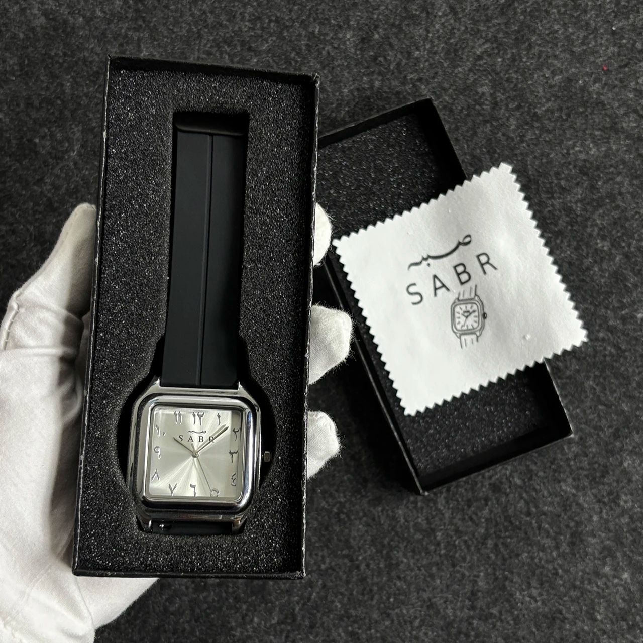 Luxury Watch With Arabic Numerals - ساعة SABR بأرقام عربية للرجال مصنوعة