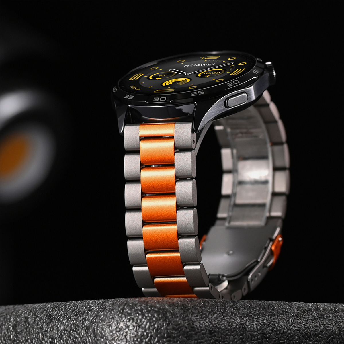 حزام تيتانيوم فاخر 22 ملم لساع - مراجعة Titanium Sport Watch وسعره