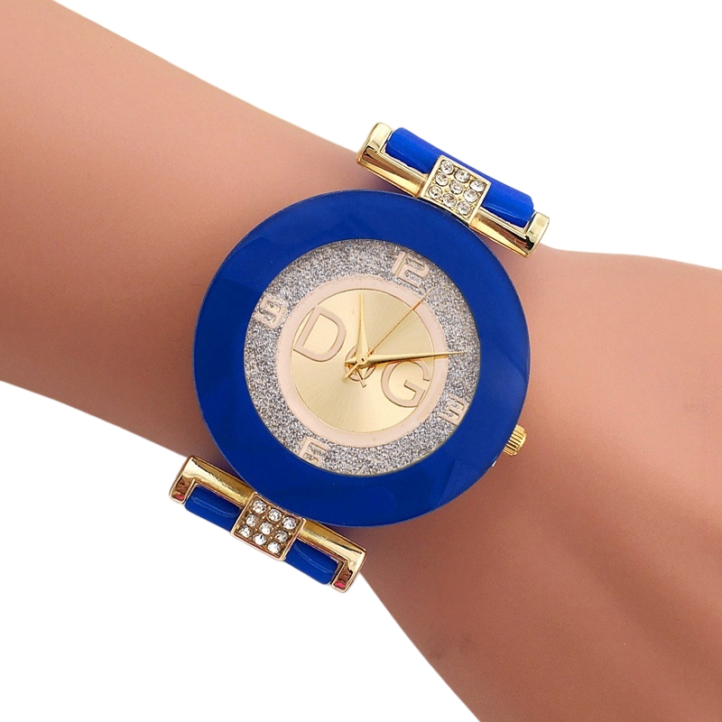 ساعة فاخرة للنساء من السيليكون - مراجعة Luxury Watch Exchange وسعره