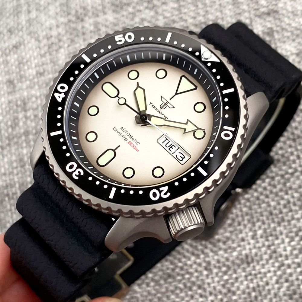 تندوريو 41 مم NH36 ساعة غوص أو - مراجعة Titanium Sport Watch وسعره