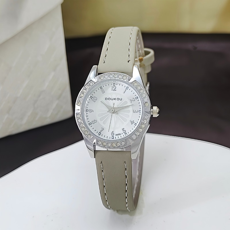 ساعات نسائية عصرية ساعة كوارتز - مراجعة Luxury Watch With Arabic Numerals وسعره