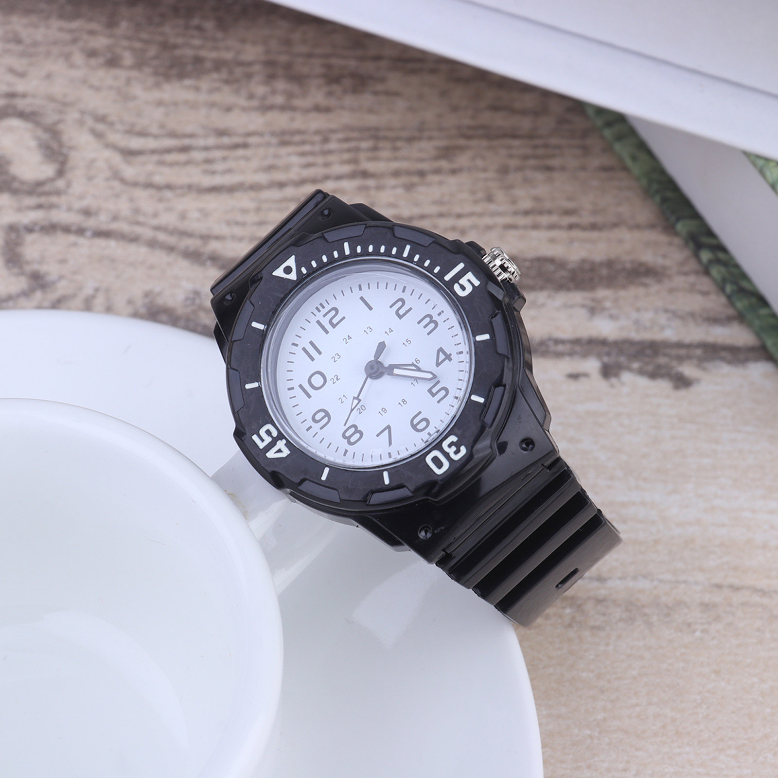 ساعة كوارتز سيليكون باللونين ا - مراجعة Luxury Watch With Arabic Numerals وسعره