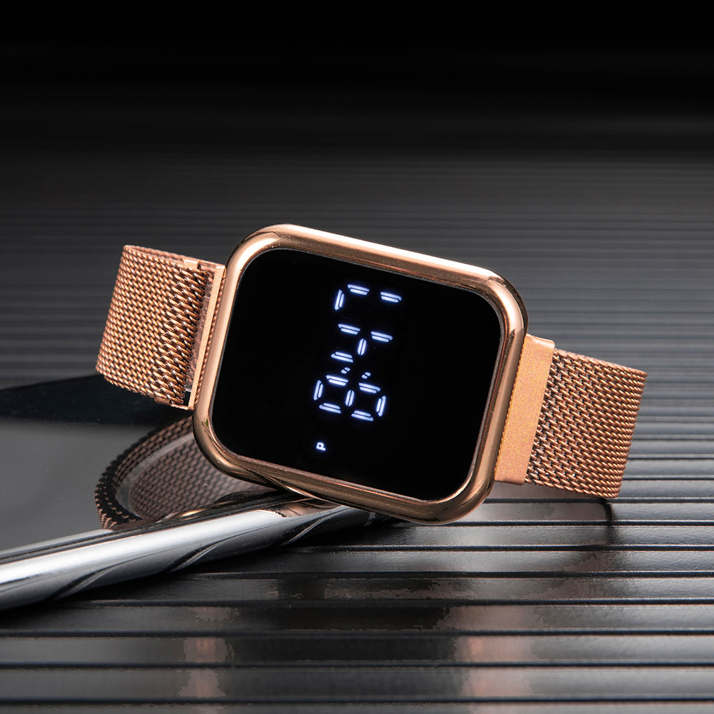 ساعات رقمية مستطيلة أنيقة للنس - مراجعة Luxury Watch Exchange وسعره