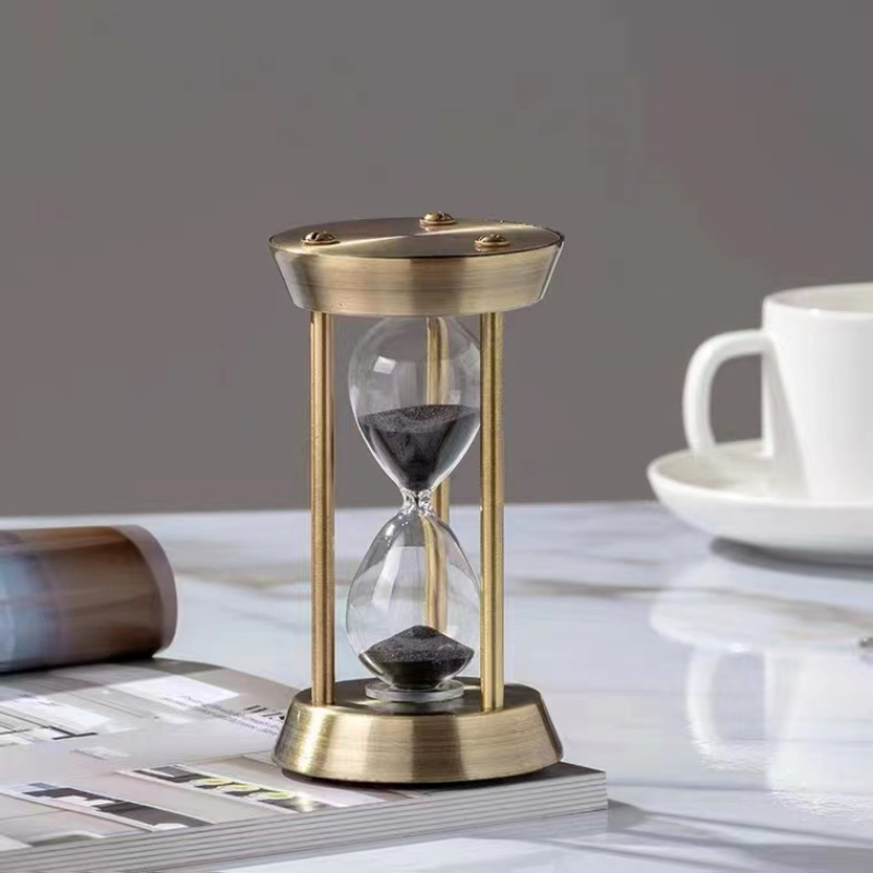 العد التنازلي للساعة الرملية ا - مراجعة Table Watch Luxury وسعره